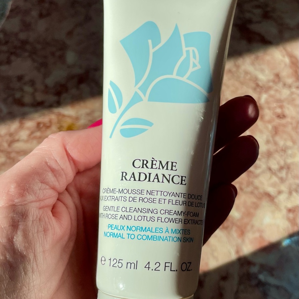 Lancome Crème Radiance Cleanser Cream to Foam